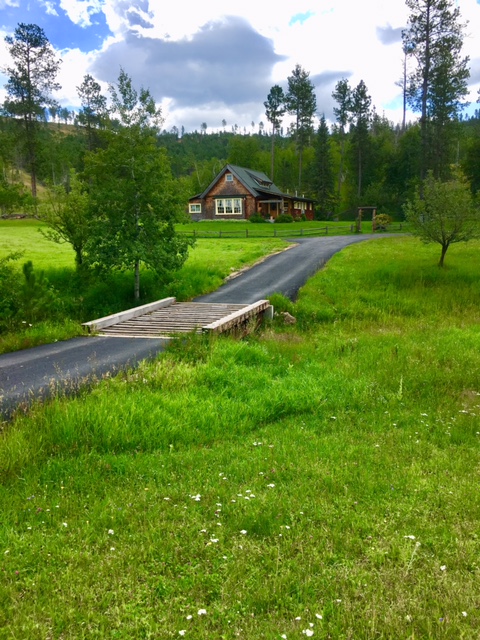 Little Elk Cottage & Cabin